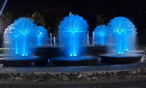 fantana arteziana sfere